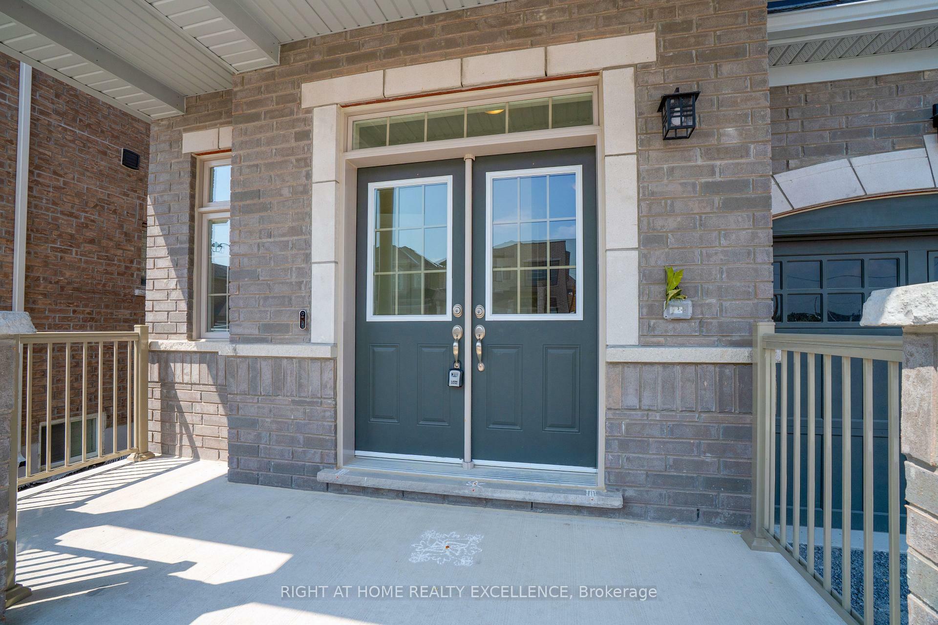 Property Photo: 2210 Cayenne Street ON L1L 0S1
