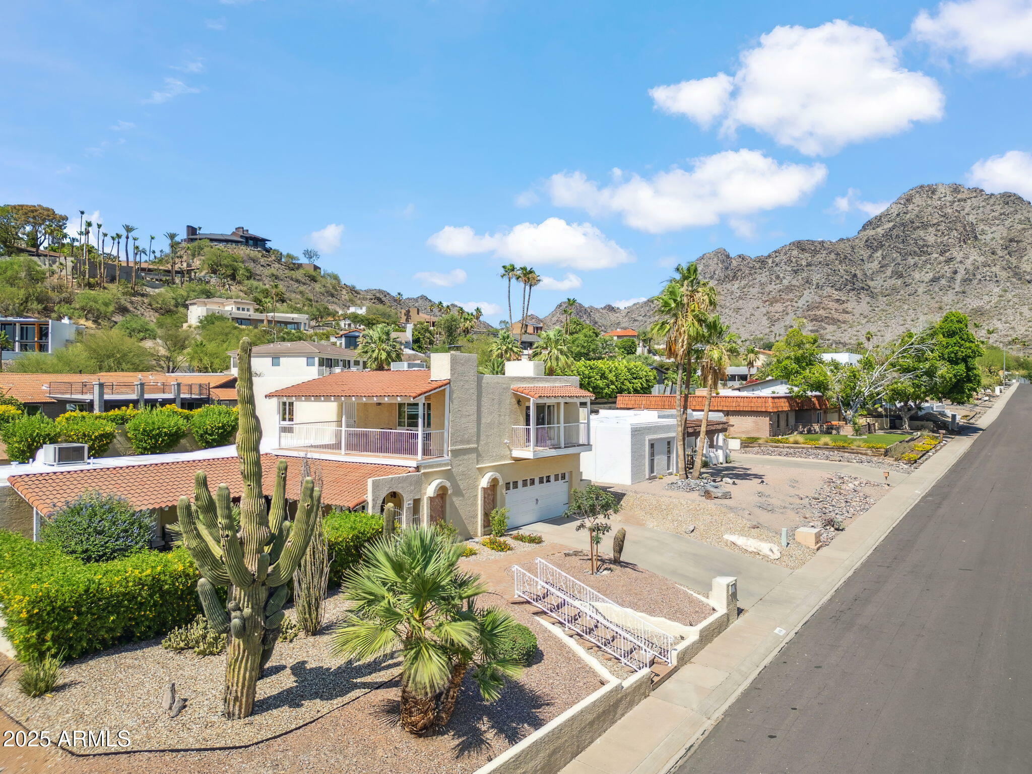 Property Photo:  2016 E Orangewood Avenue  AZ 85020 