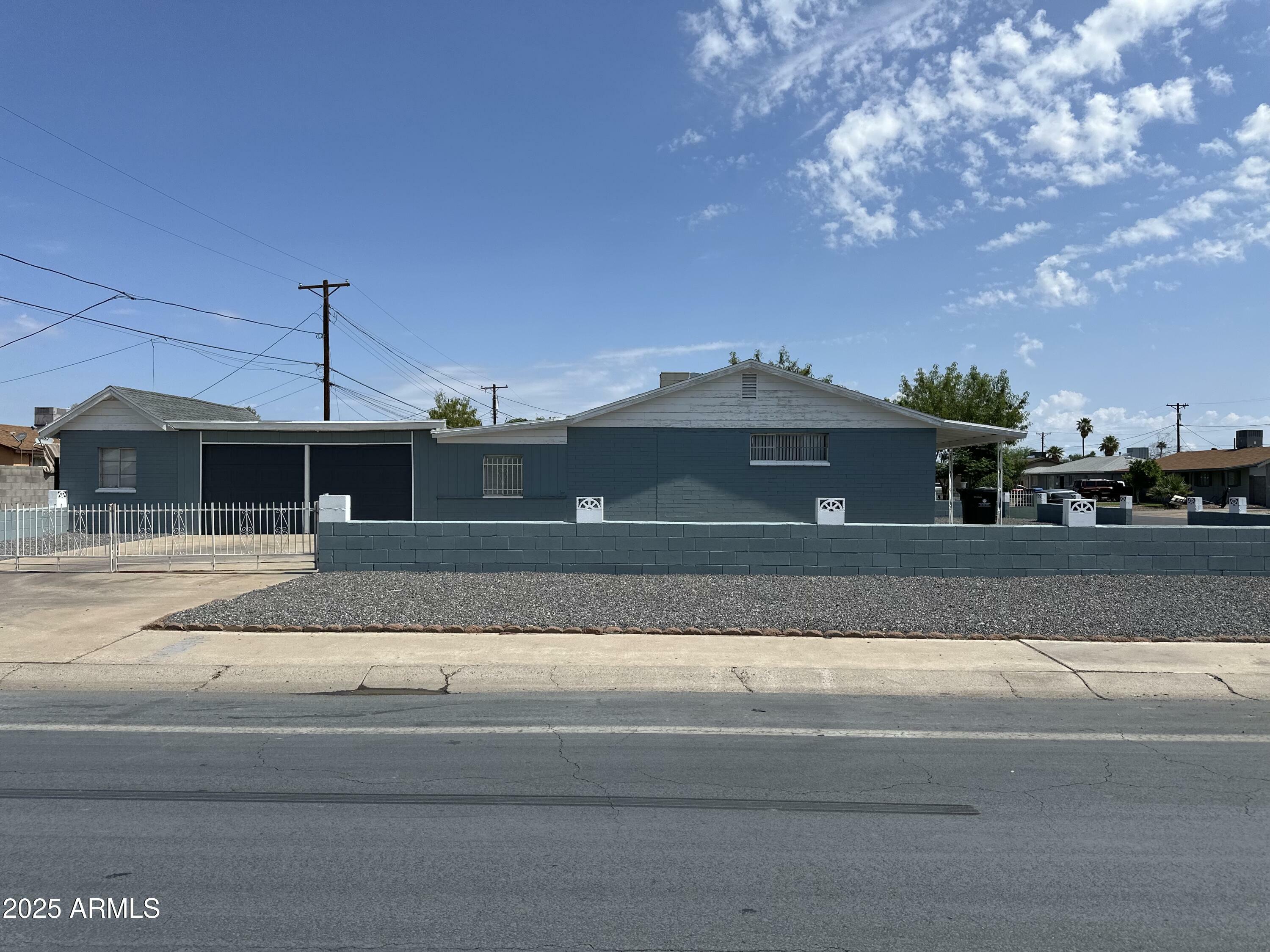 Property Photo: 4502 N 50th Avenue AZ 85031