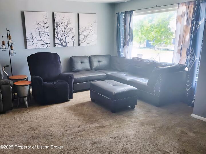 Property Photo:  304 7th Street N  ND 58639 