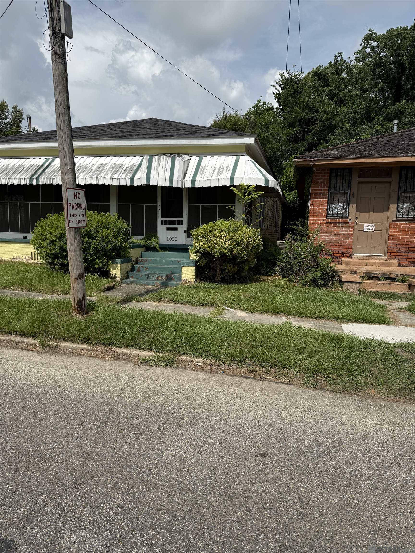 Property Photo: 1050 S 16th St LA 70802