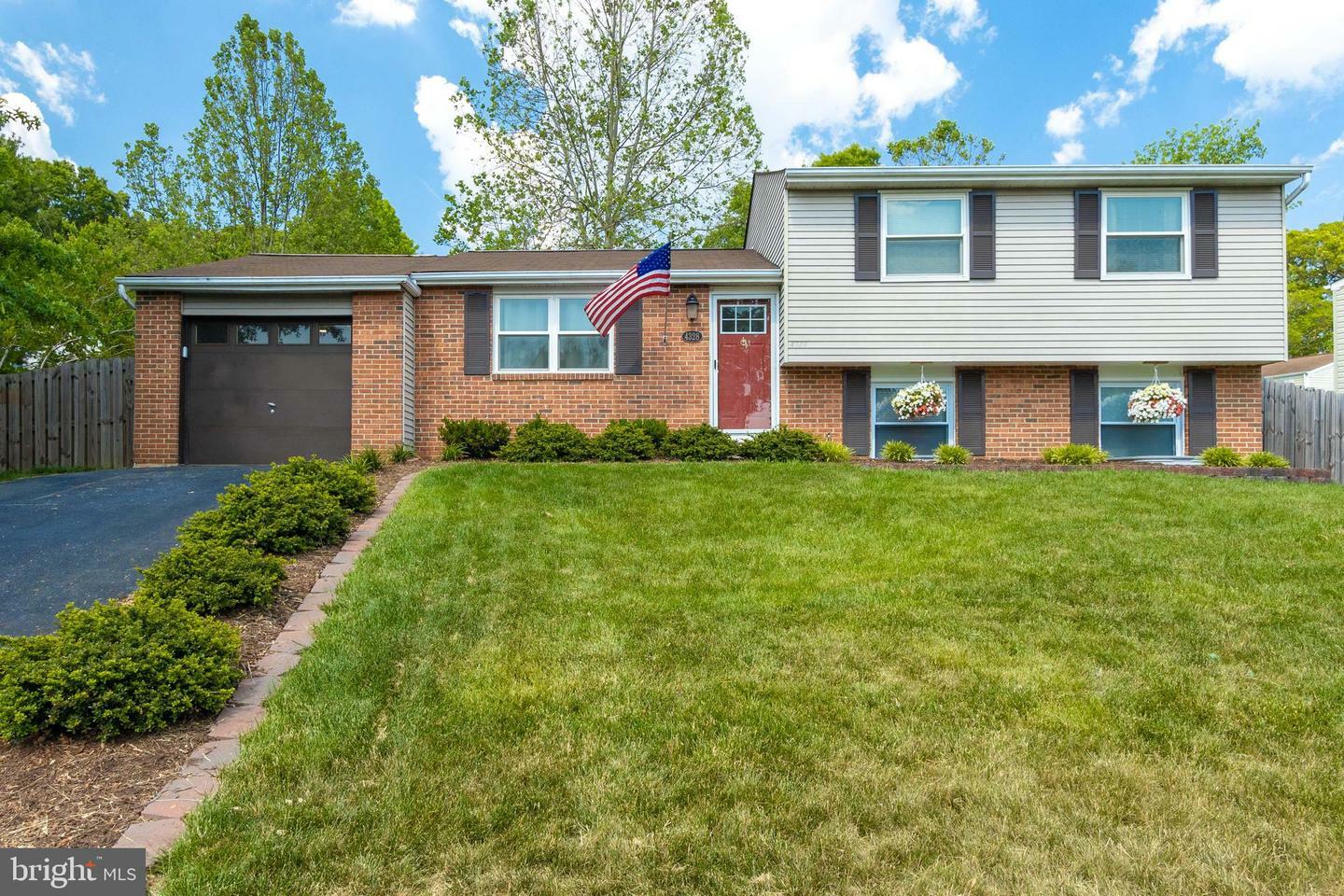 Property Photo: 4328 Rolling Stone Way VA 22306
