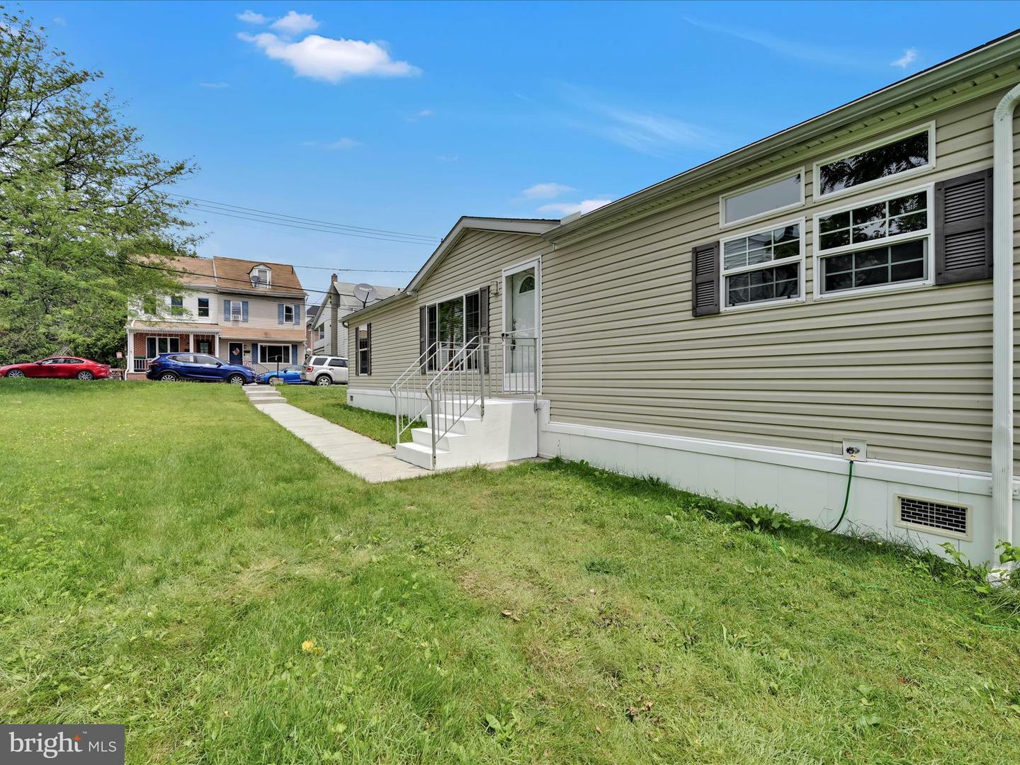 Property Photo:  111 W Main Street  PA 17981 
