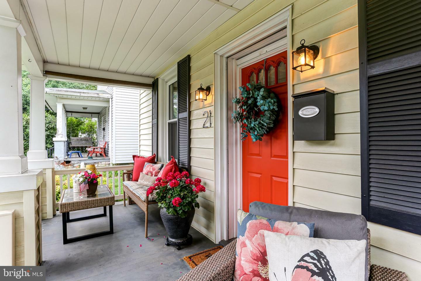 Property Photo: 21 E Areba Avenue PA 17033