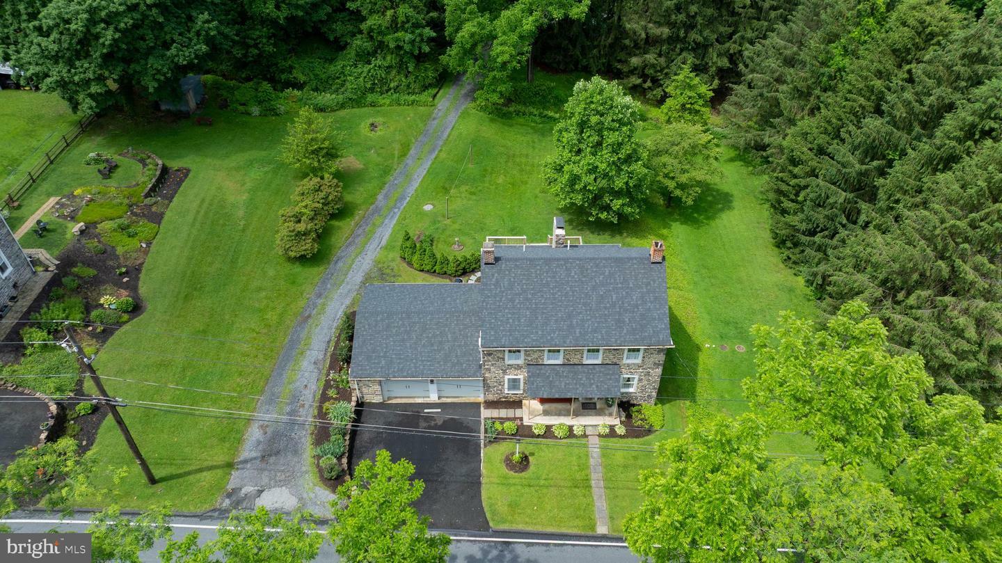 62 E Mountain Avenue  Robesonia PA 19551 photo