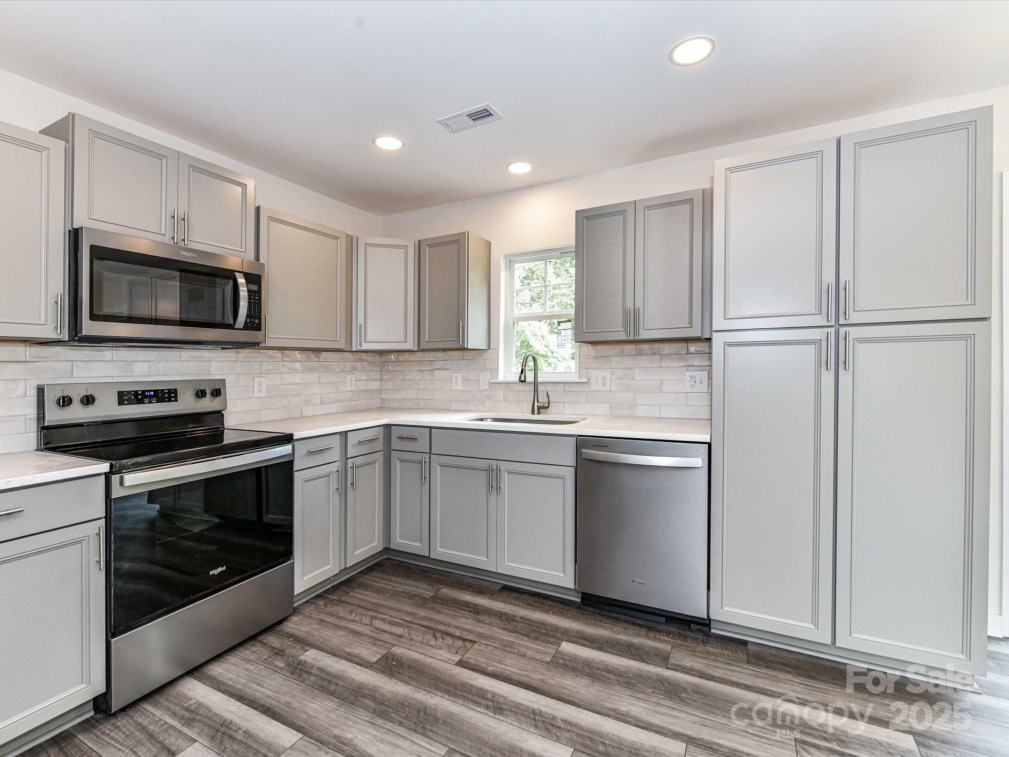 Property Photo: 5306 Lee Massey Road NC 28173