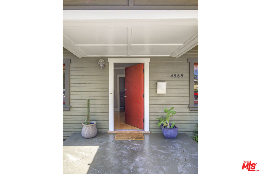 Property Photo: 4989 Vincent Ave CA 90041