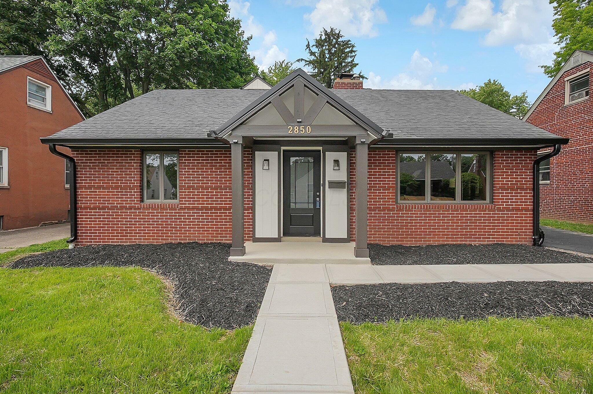 Property Photo: 2850 E Moreland Drive OH 43209