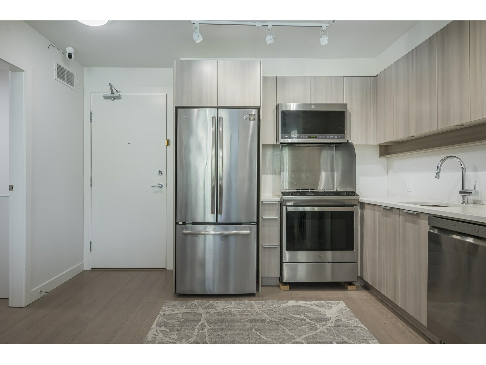Property Photo: 13308 Central 315 BC V3T 0M4