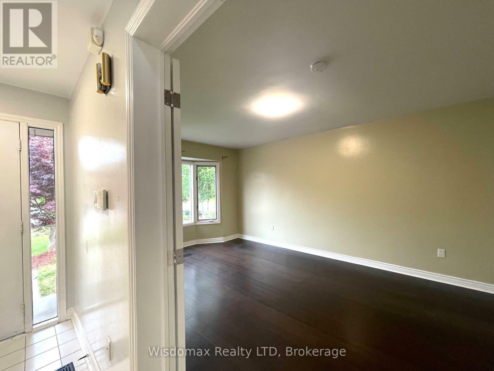 Property Photo: 95 Barbican Trail ON L2T 3Z9