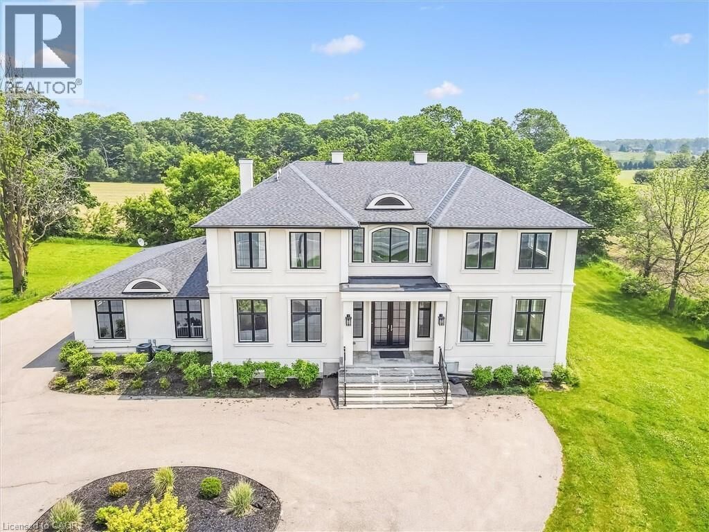 Photo de la propriété: 4507 Wellington Rd 32 ON N3C 2V4