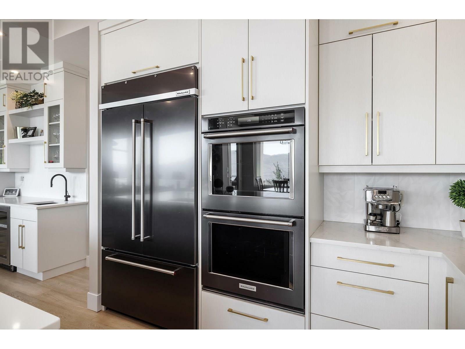 Property Photo: 1546 Viognier Drive BC V4T 0E1