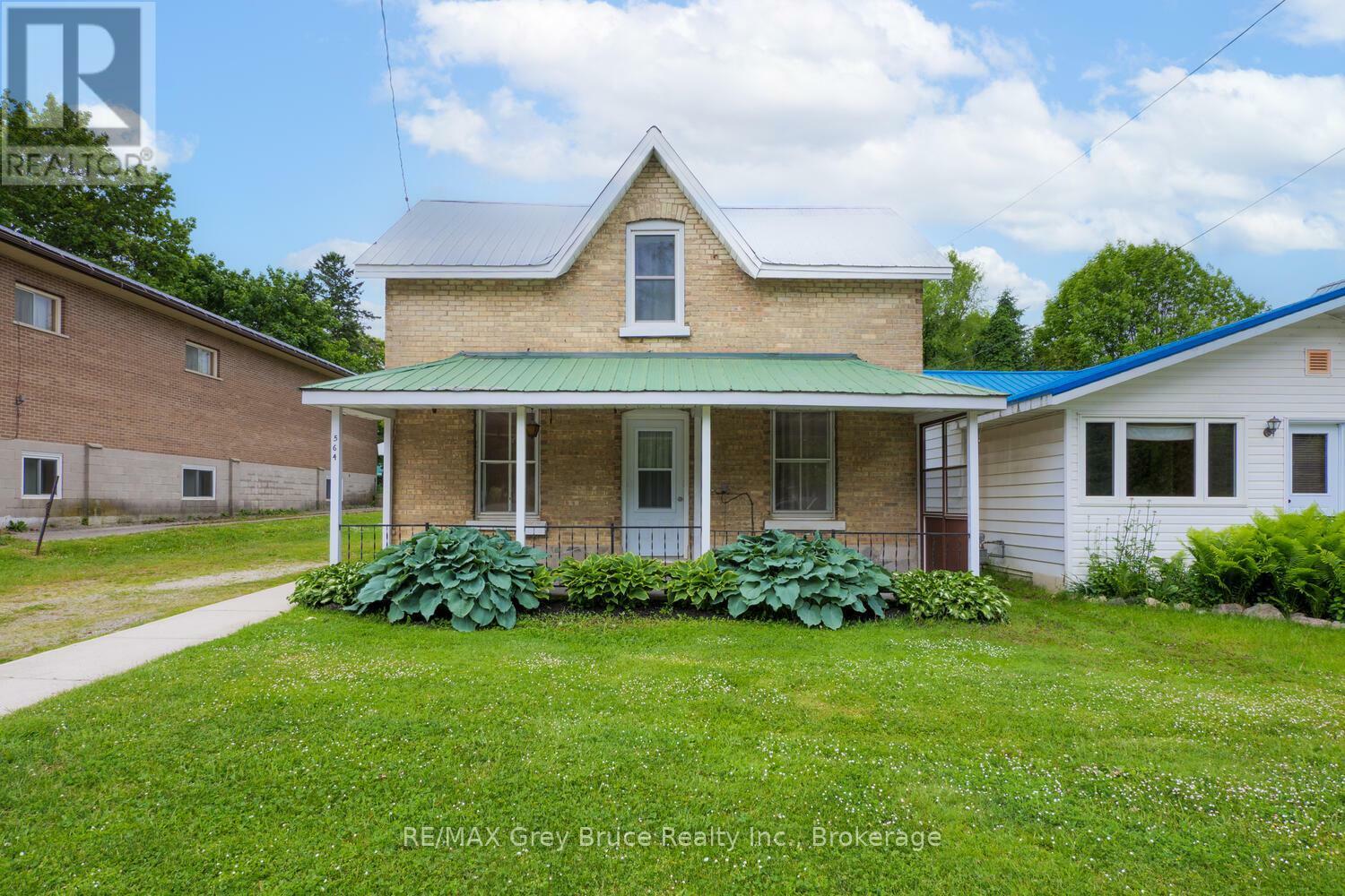 Property Photo:  564 Claude Street  ON N0H 2T0 