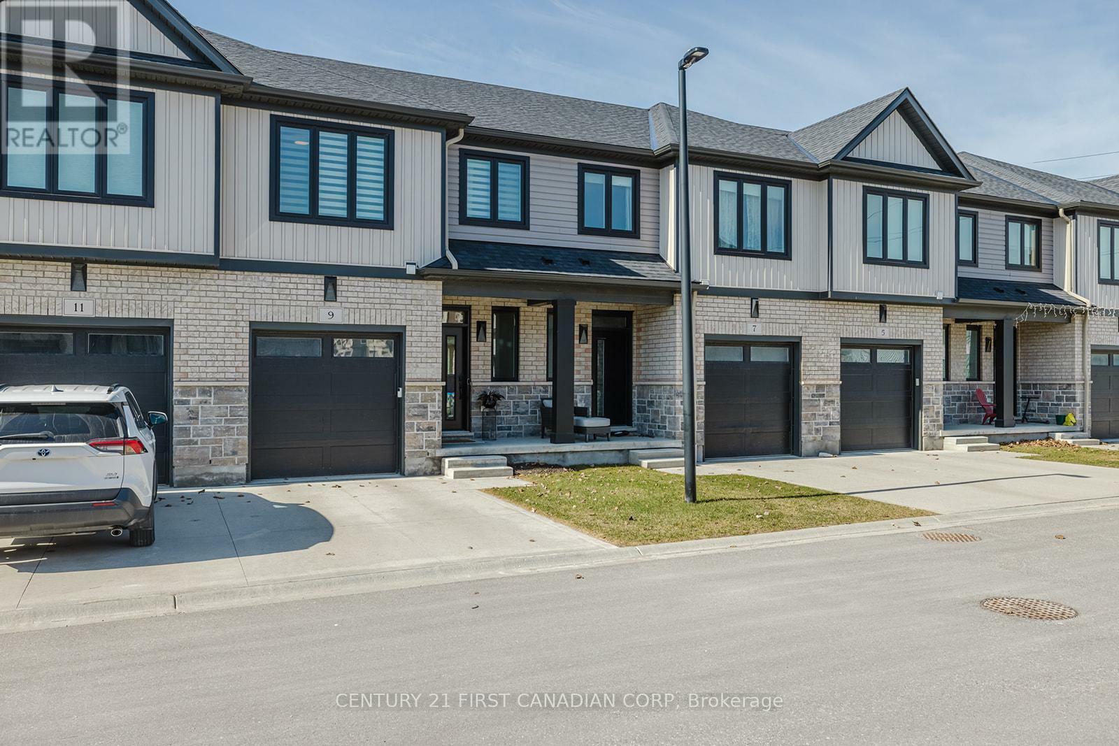 Property Photo: 601 Lions Park Drive 9 ON N0L 1W0