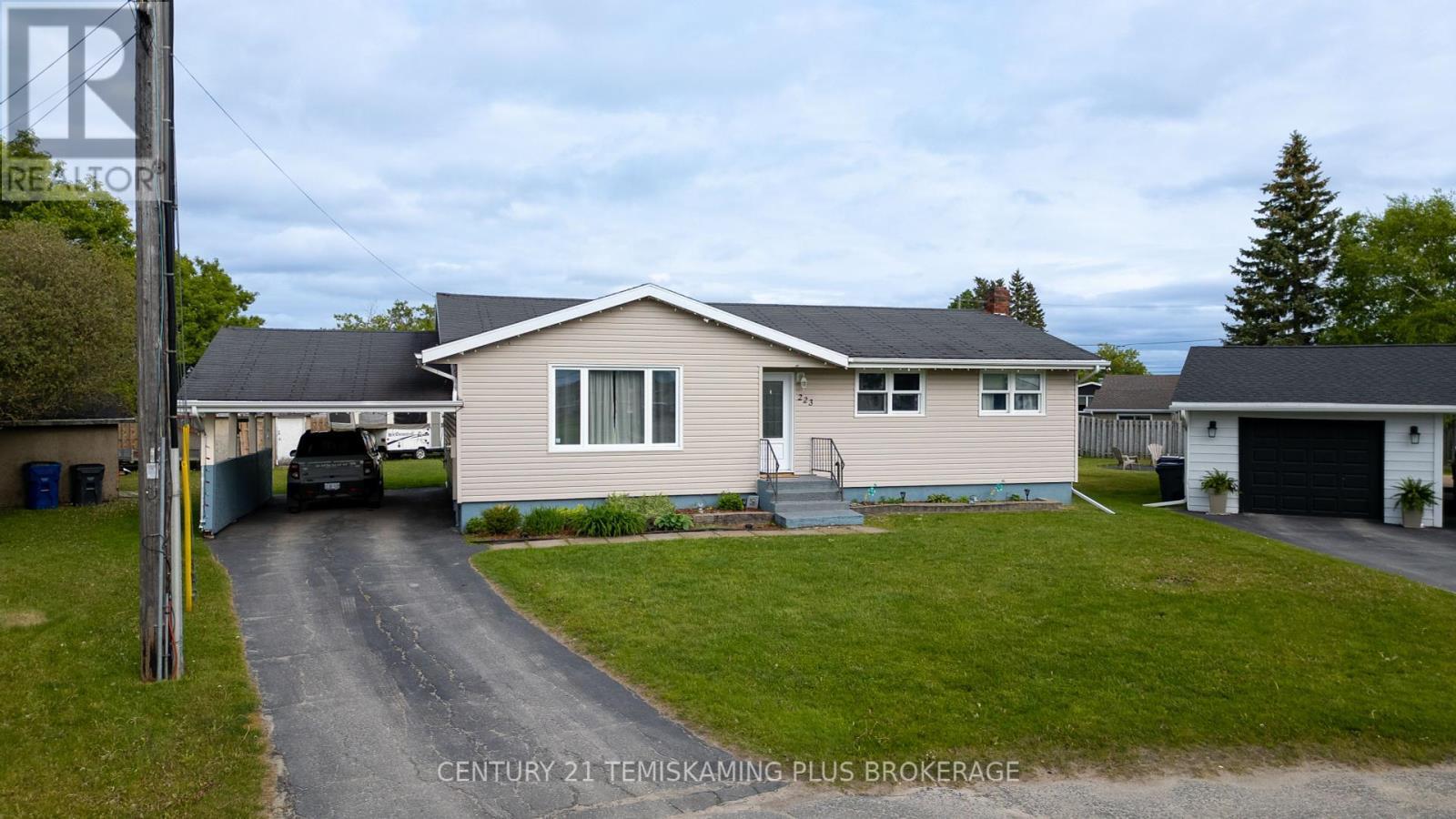 Property Photo: 223 Byam Avenue ON P0J 1P0