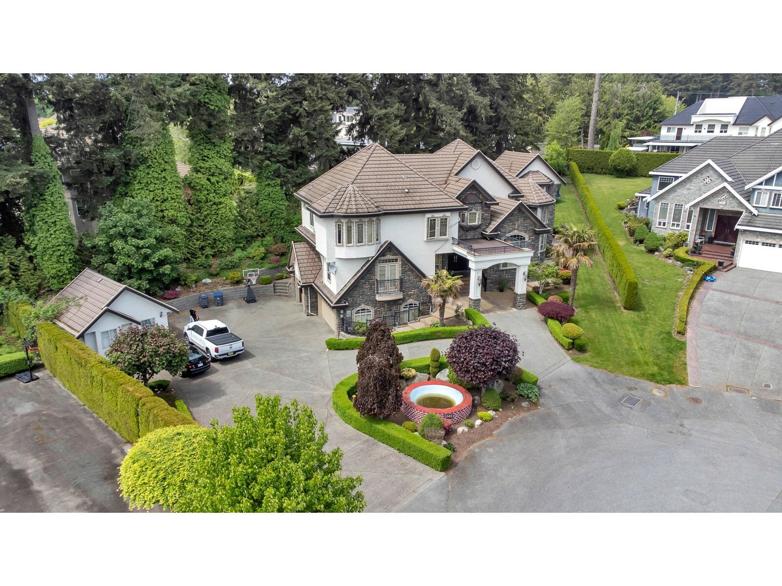 Property Photo: 5545 127 BC V3X 3V1
