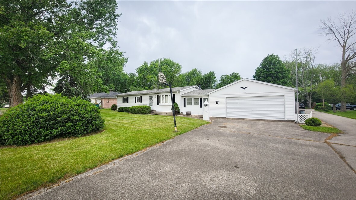 Property Photo:  707 S Airport Road  IL 62521 