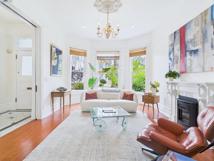 1709 Myrtle St  Oakland CA 94607 photo