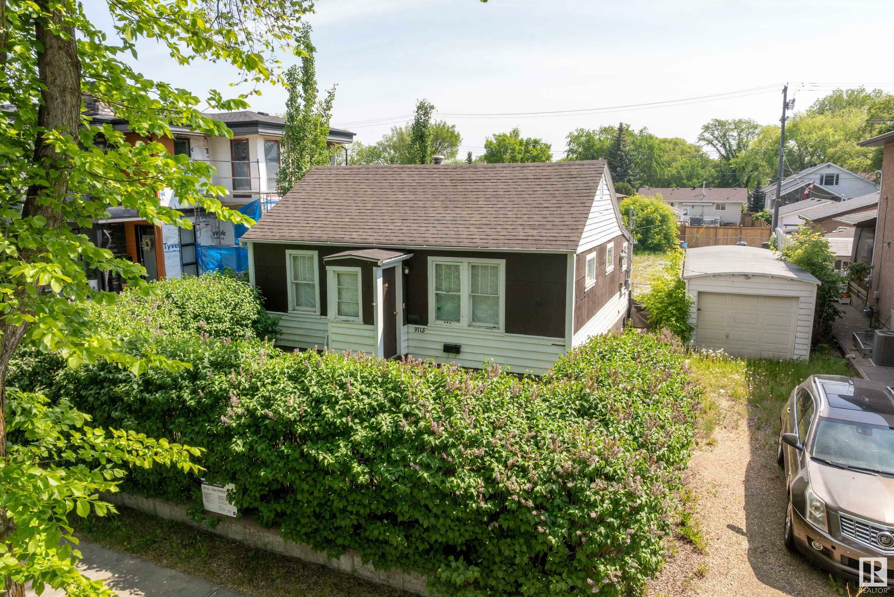 Property Photo:  9715 154 Street NW  AB T5P 2G4 