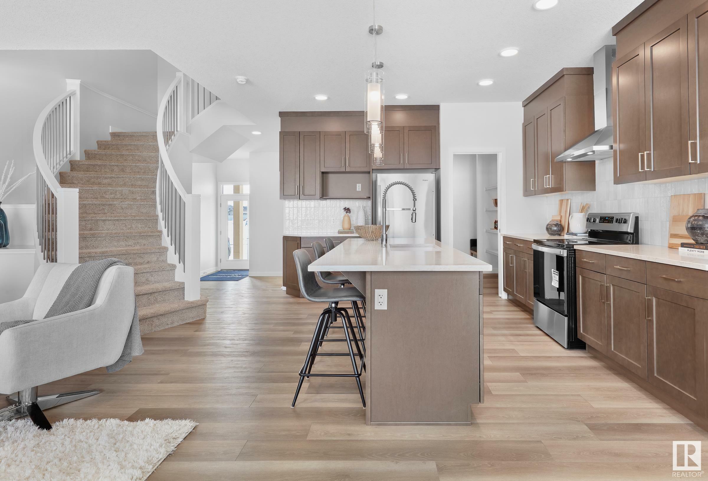Property Photo: 4811 Cawsey Terrace SW AB T6W 5M7