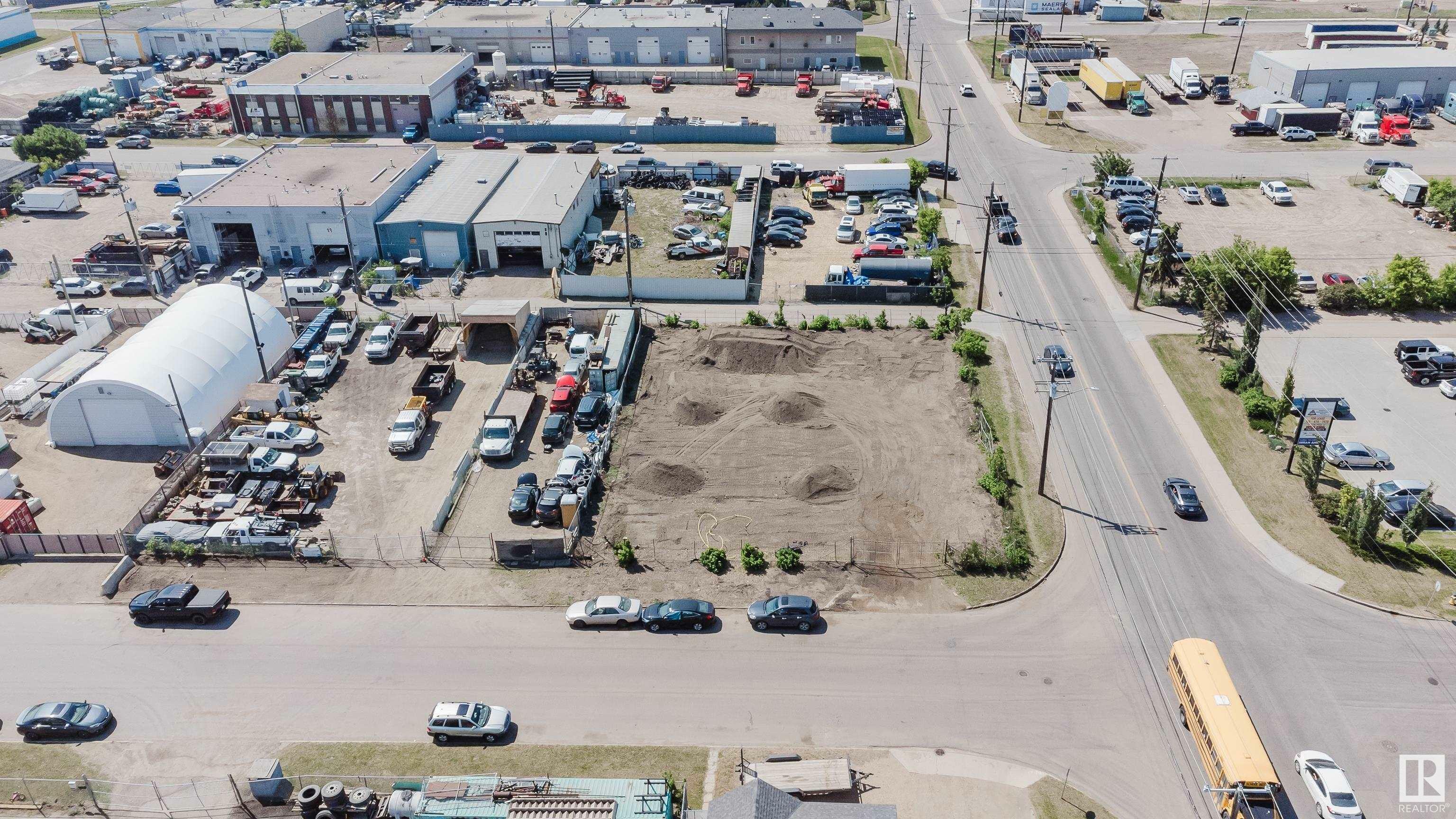 Property Photo:  5405 129 Avenue NW  AB T5A 0A3 