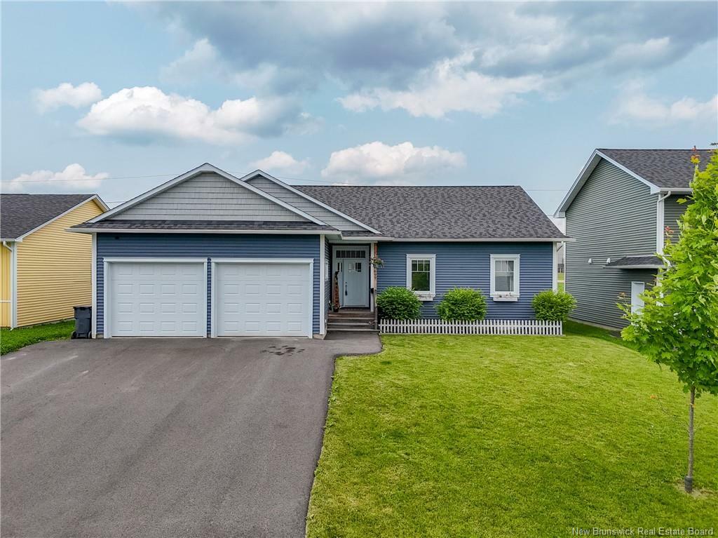 699 McEvoy Street  Fredericton NB E3A 3B8 photo