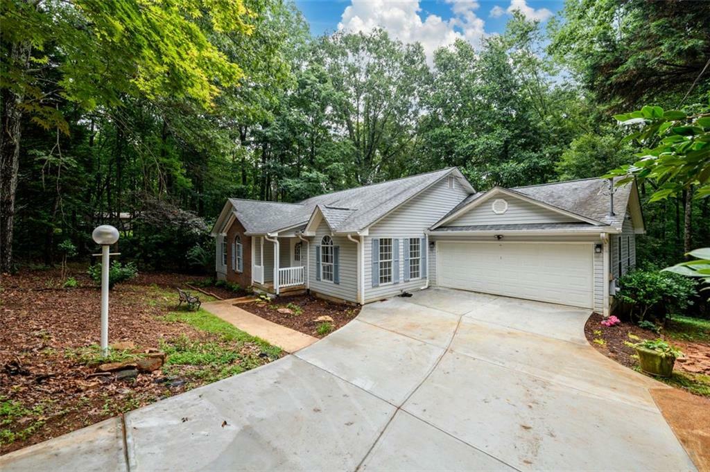 Property Photo: 3105 The Trail Road GA 30501