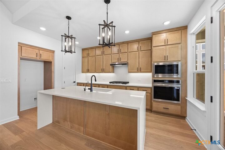 Property Photo: 8704 Aracari Cove TX 78744