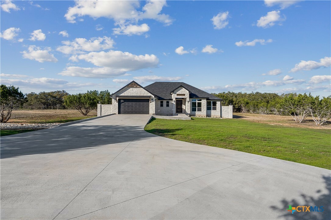 Property Photo: 122 Liberty Bell Lane TX 78623