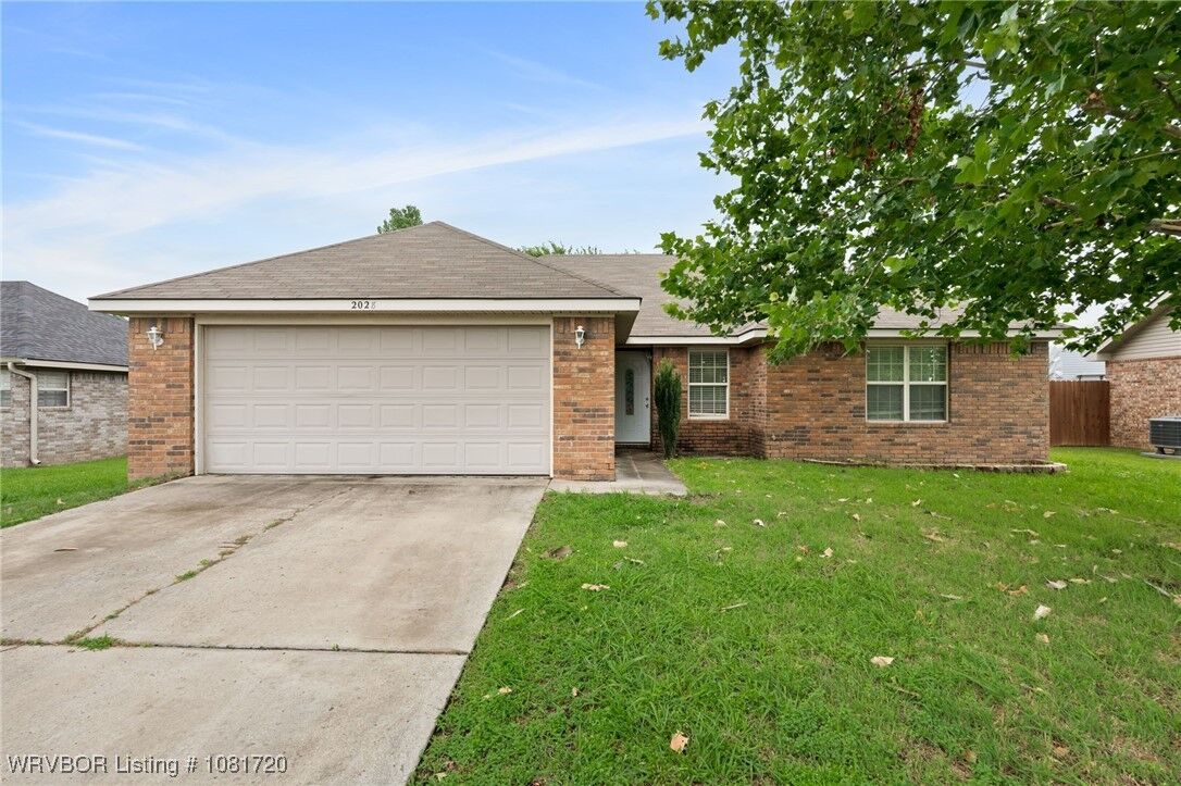 Property Photo:  2028 Marit Street  AR 72944