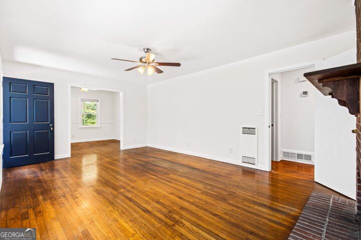 Property Photo:  3211 Hollydale Drive SW  GA 30311 