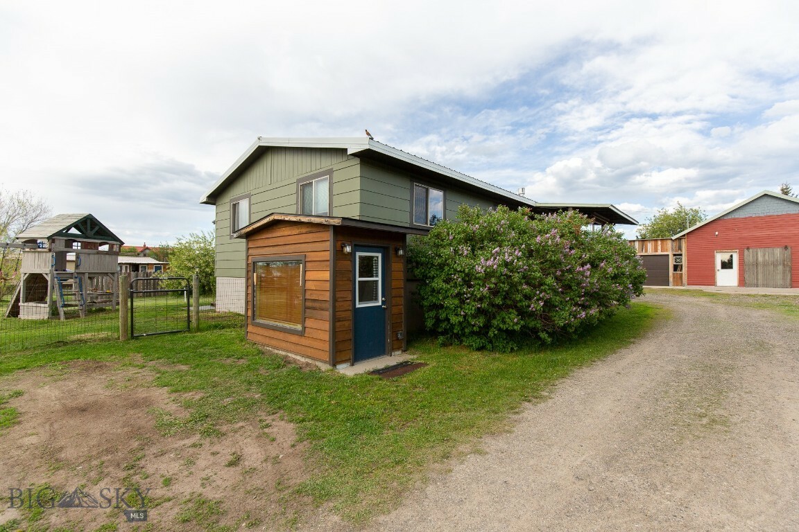 Property Photo: 510 Table Mountain Dr MT 59730