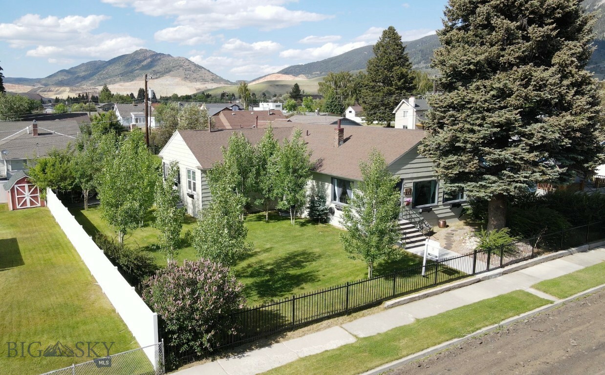 Property Photo: 2821 Edwards MT 59701