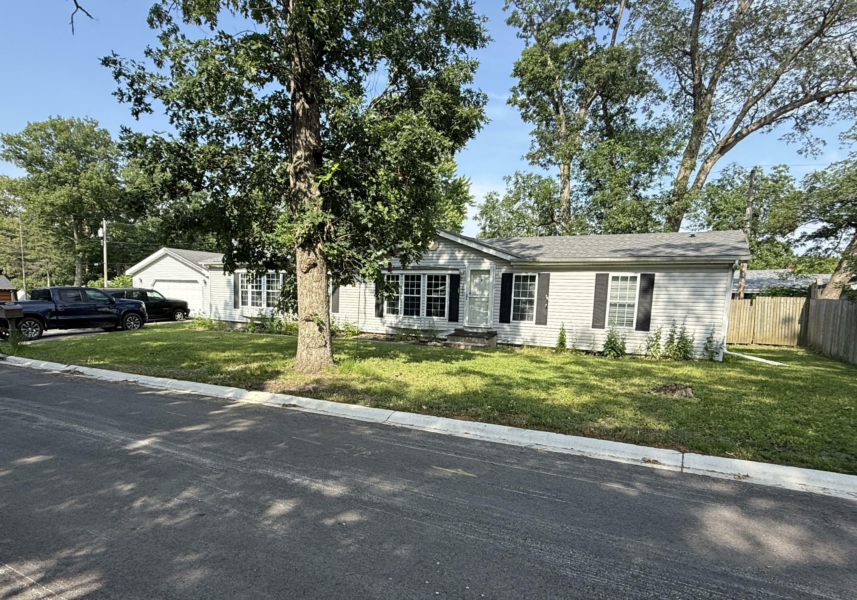 Property Photo: 13971 Edison Street IN 46303