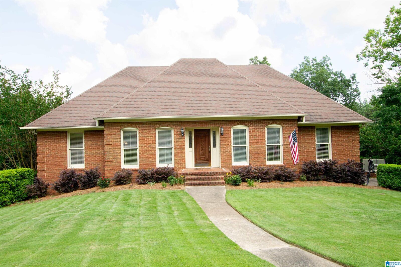 Property Photo: 437 Ves Trace AL 35216