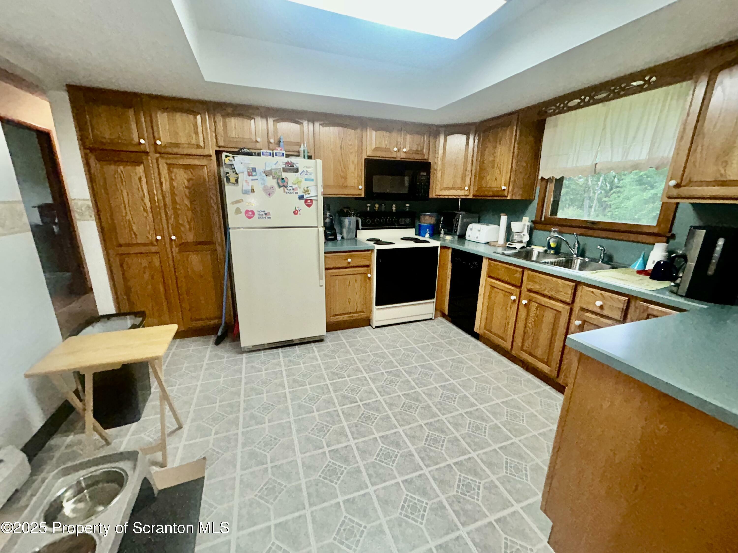 Property Photo: 13 Mundro Road PA 18447