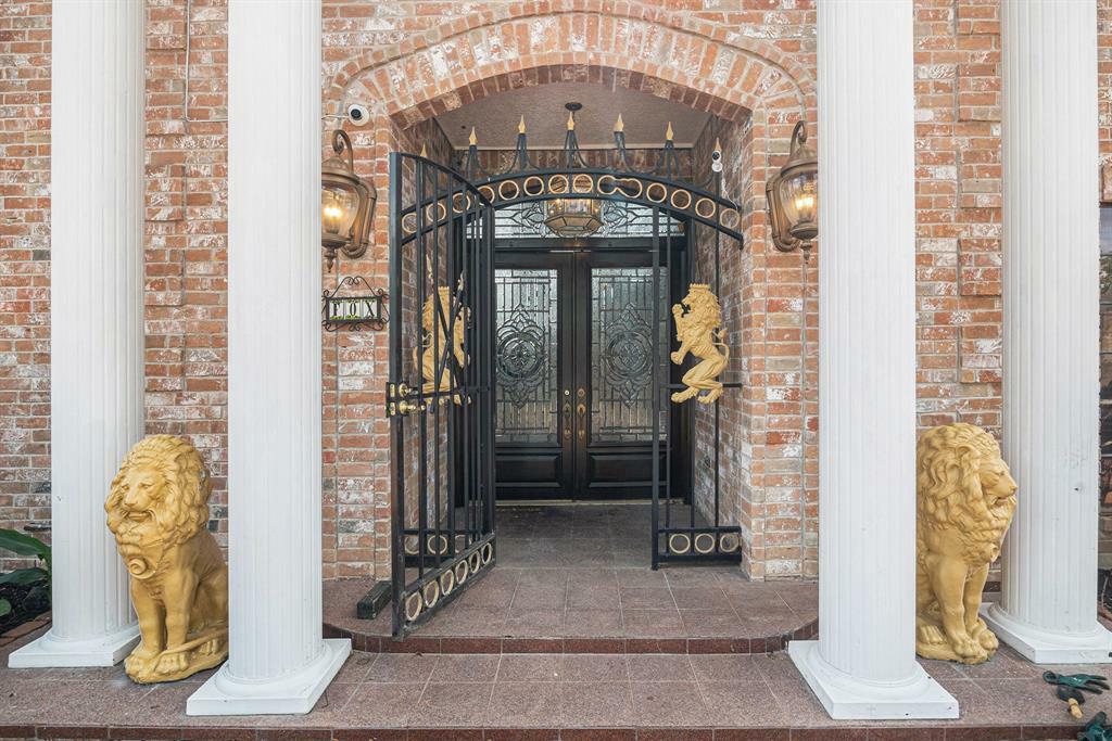 Property Photo: 7415 Naremore Drive TX 77379