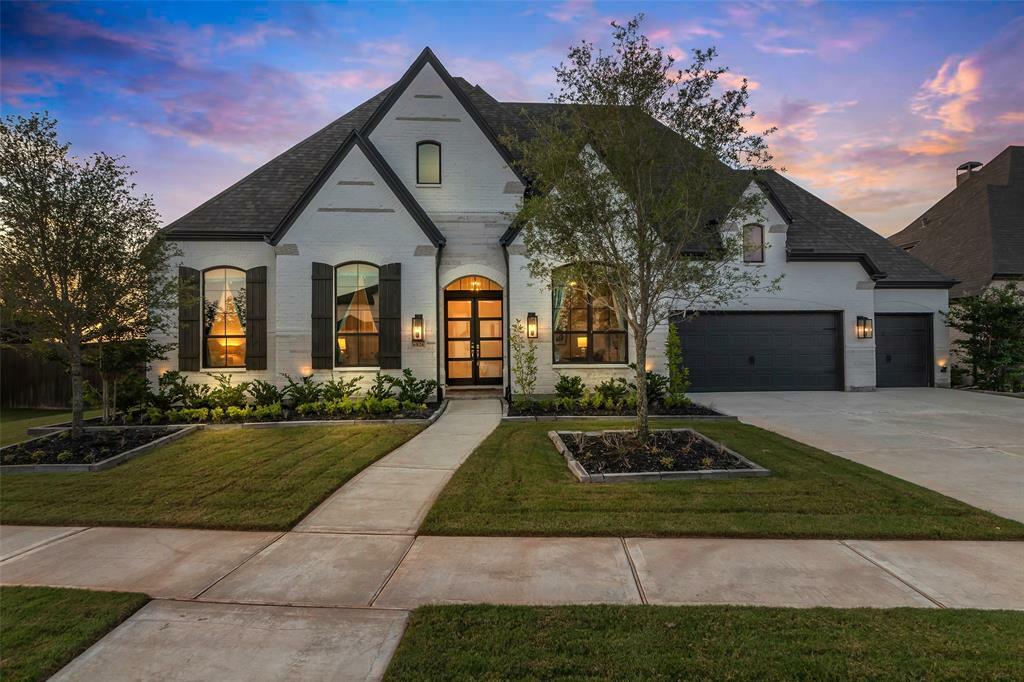 Property Photo: 6826 Mirabeau Lane TX 77493