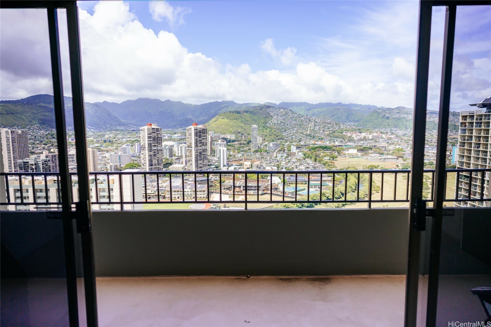 2240 Kuhio Avenue 3801  Honolulu HI 96815 photo