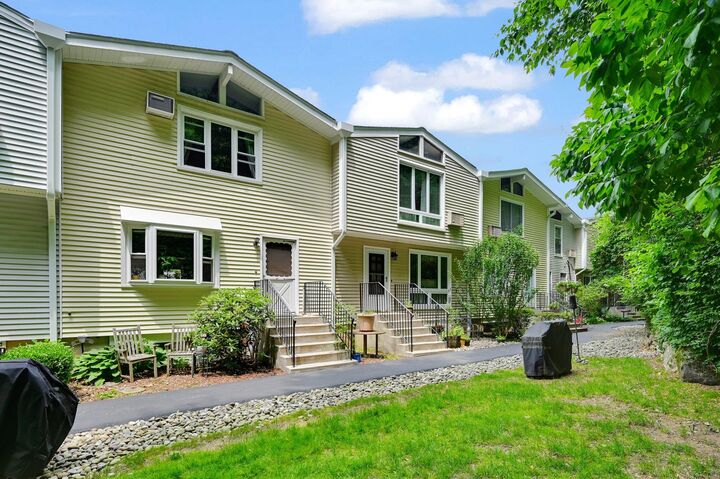 37 Scenic Circle  Croton-on-Hudson NY 10520 photo