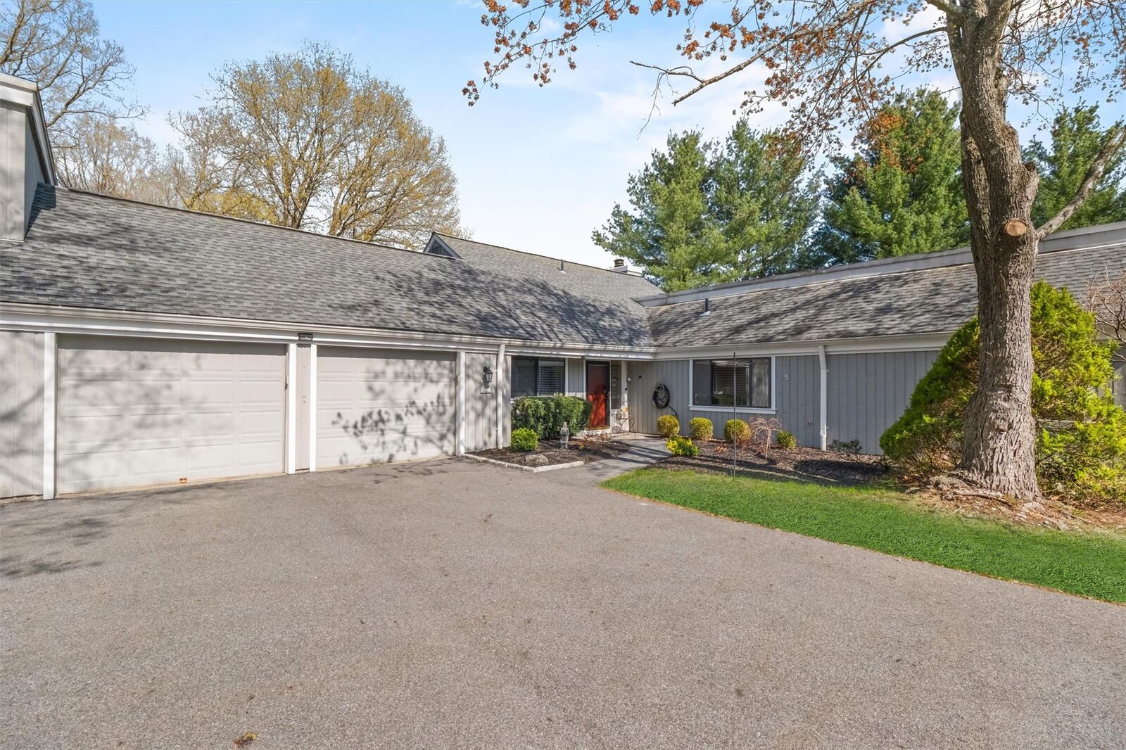 Property Photo:  133 Heritage Hills B  NY 10589 