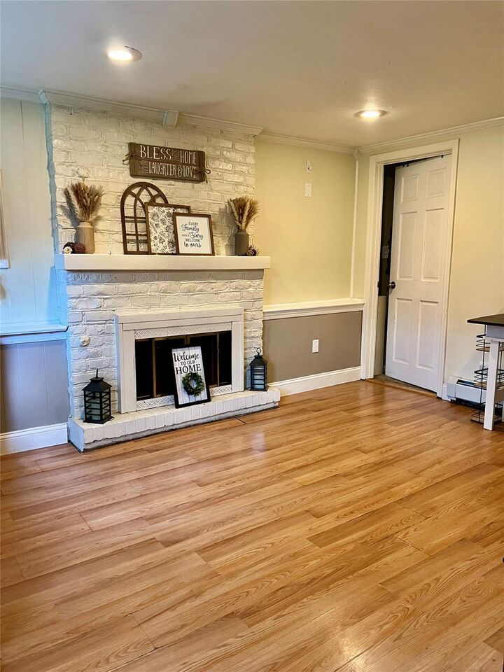 Property Photo:  33 Roosevelt Place  NY 10980 