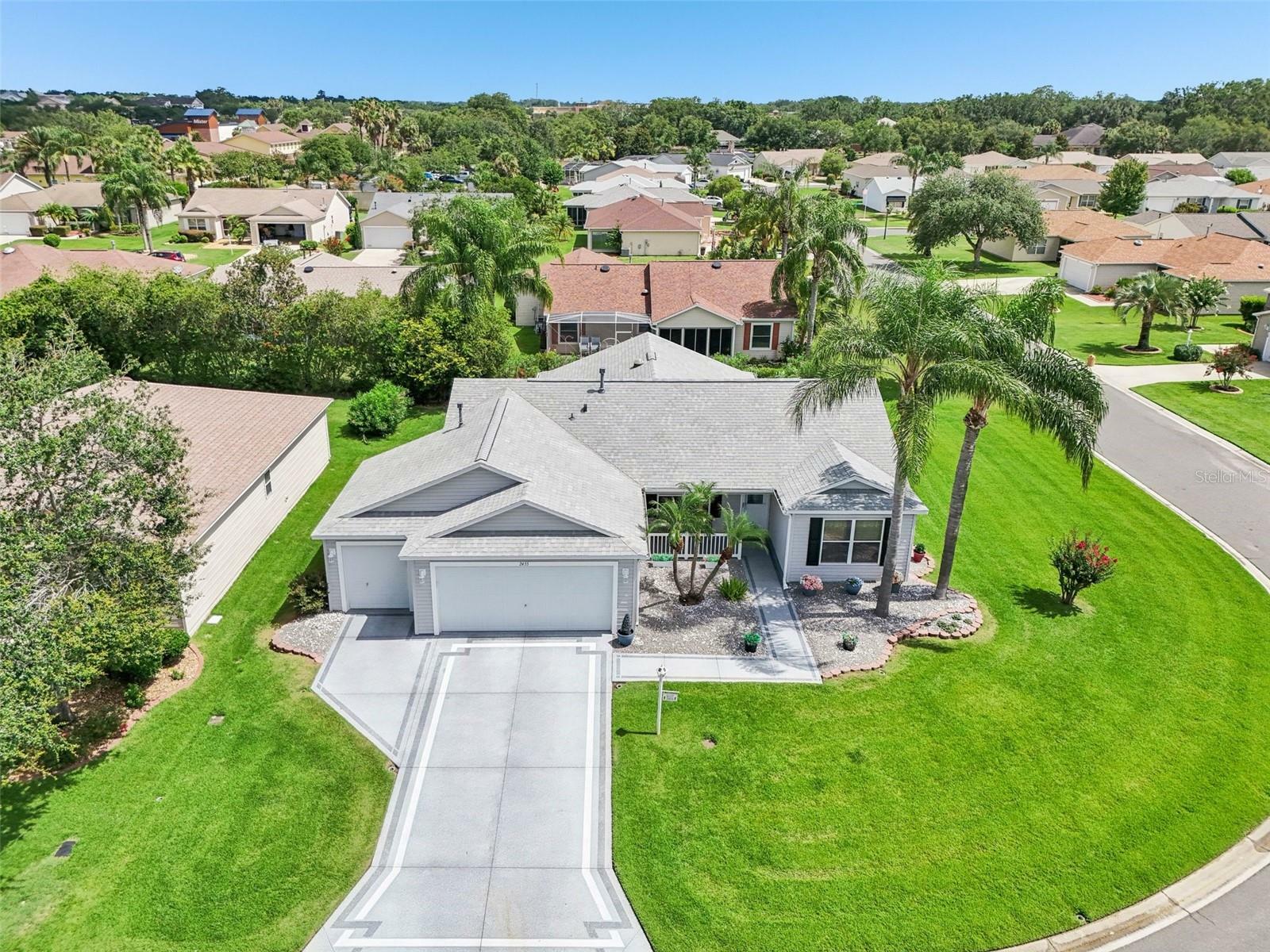 Property Photo: 2455 Five Forks Trail FL 32162