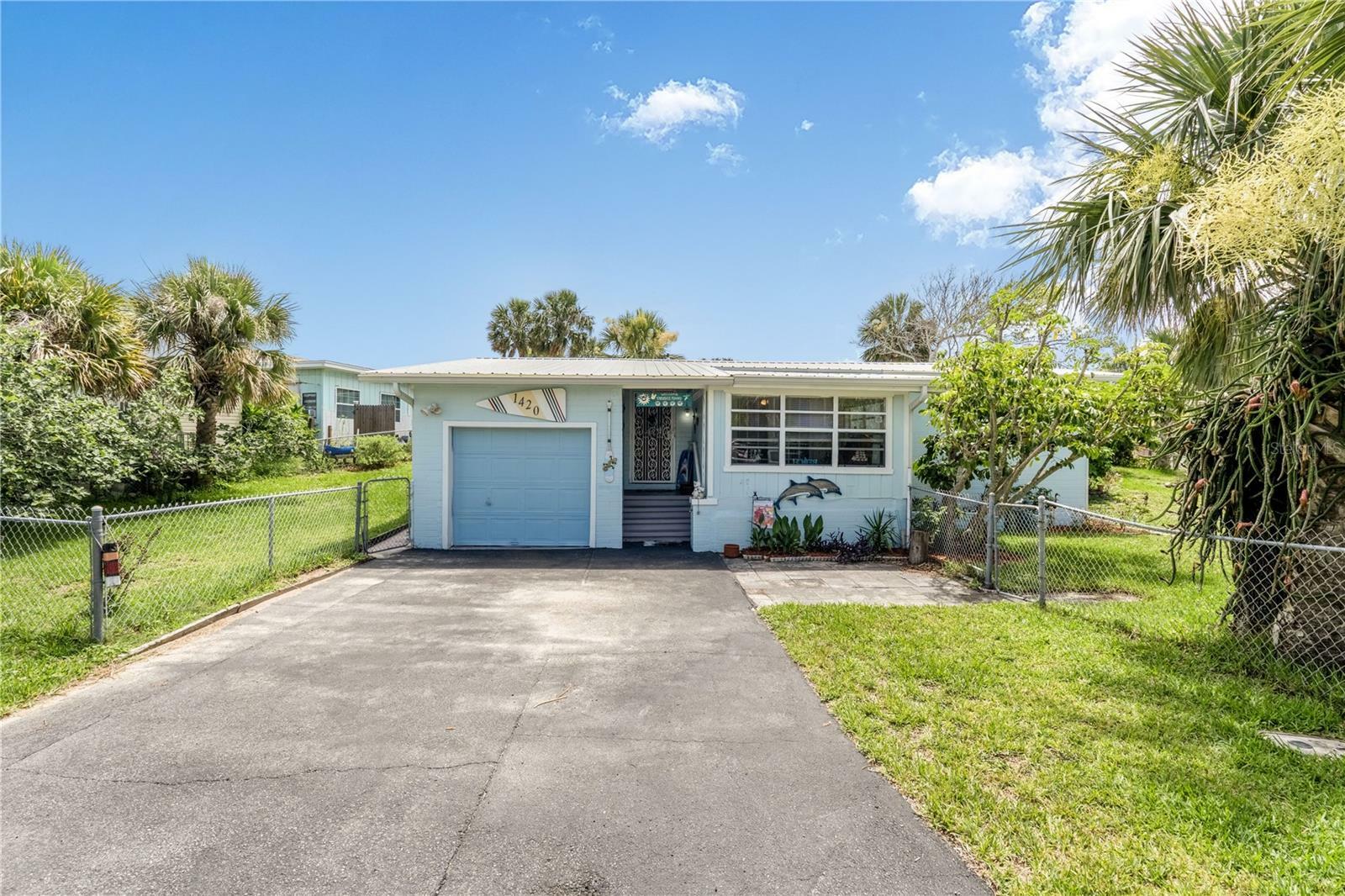 Property Photo: 1420 N Grandview Avenue FL 32118