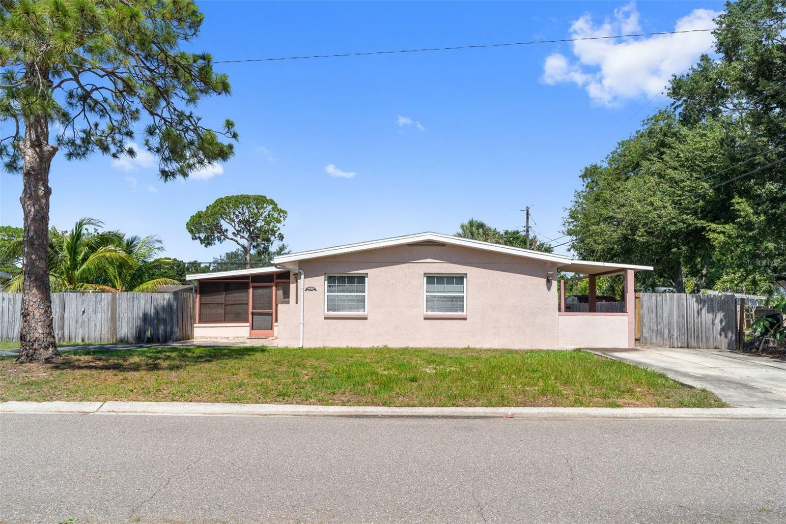 Property Photo: 7676 18th St N FL 33702