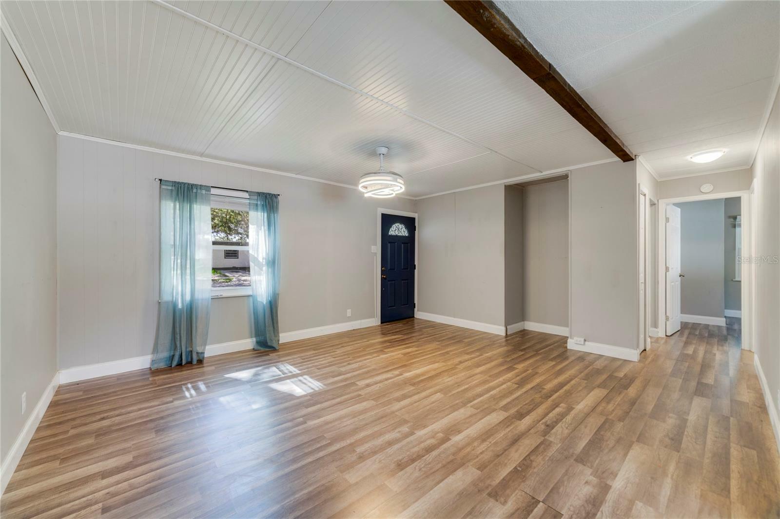 Property Photo: 220 Colony Place FL 32707