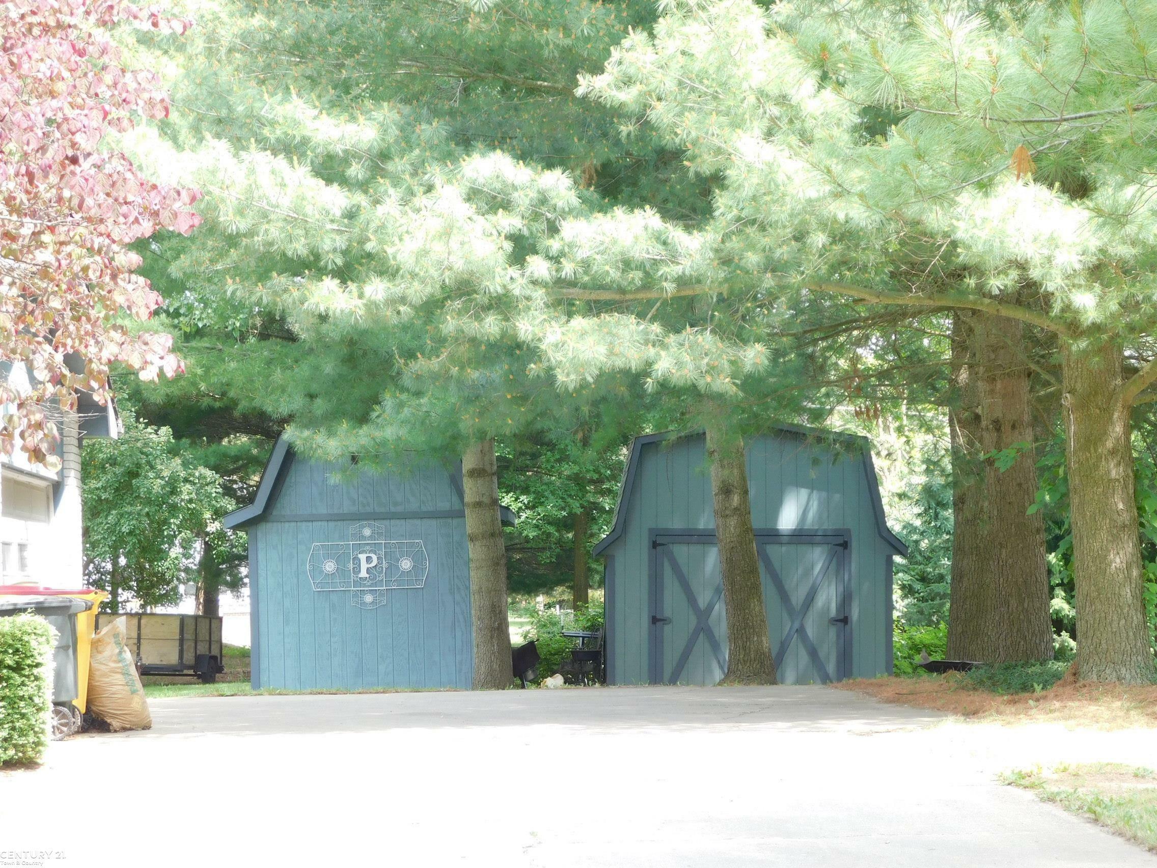 Property Photo: 5095 Elizabeth Lane MI 48003