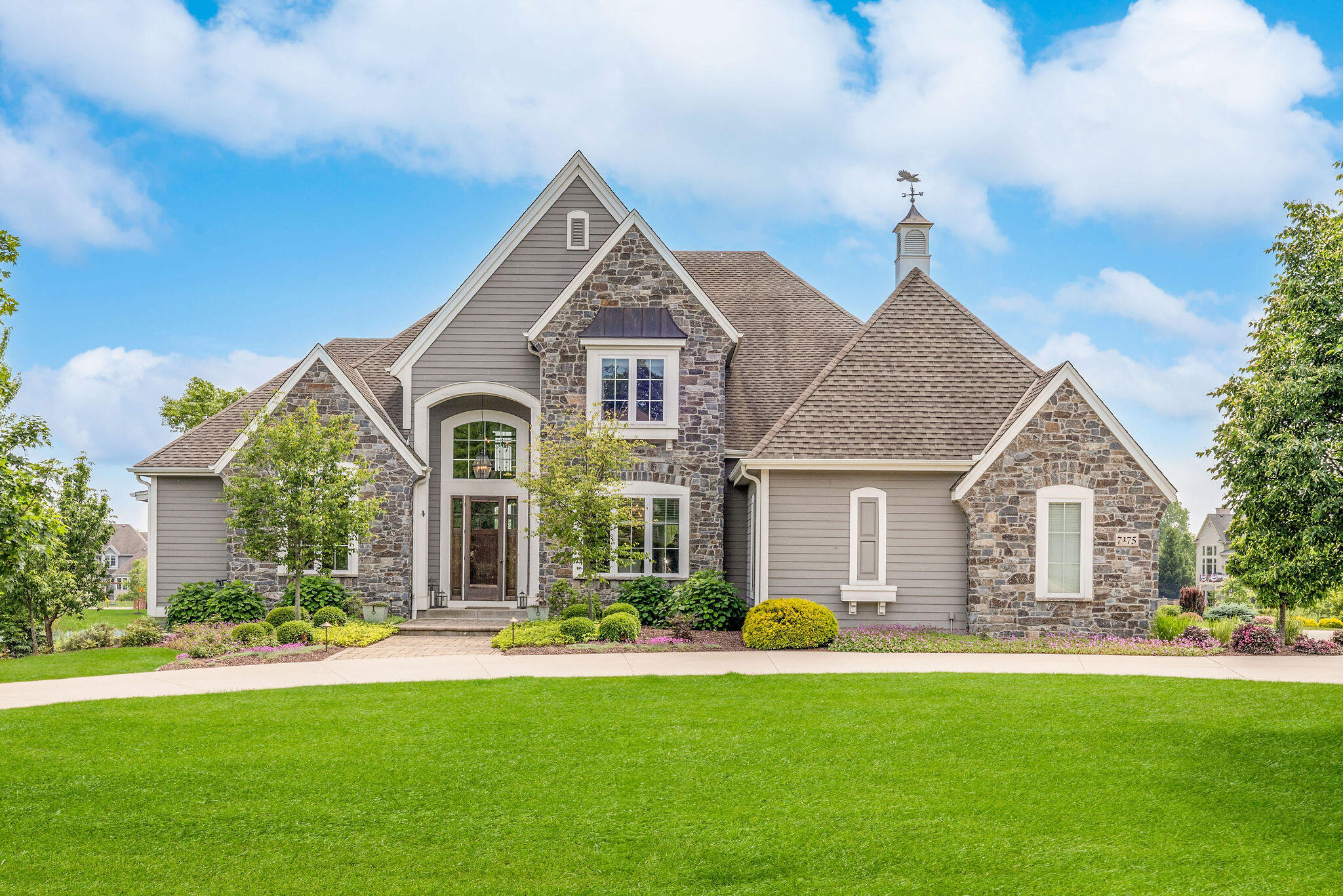 Property Photo: 7175 W Oakview Ct WI 53092