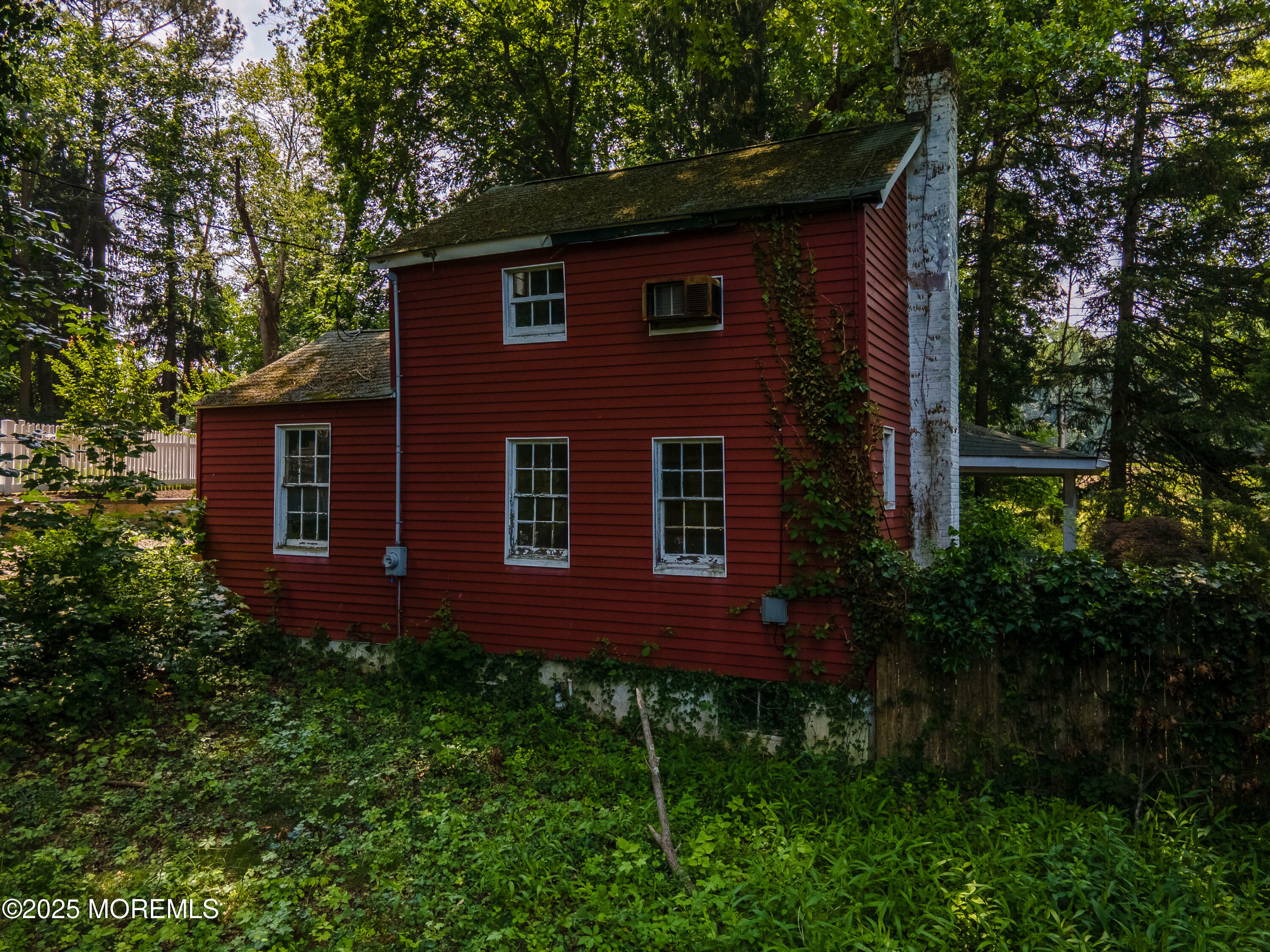 965 W Front Street  Red Bank NJ 07701 photo