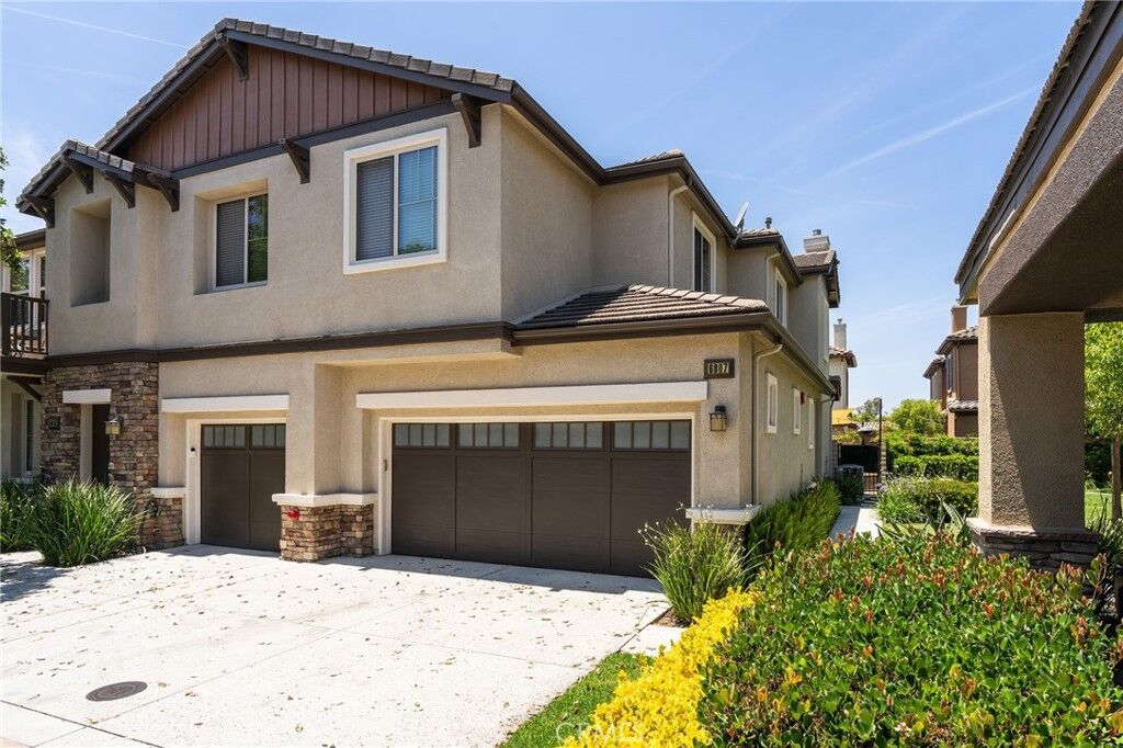 Property Photo:  6807 Simmons Way  CA 93021 